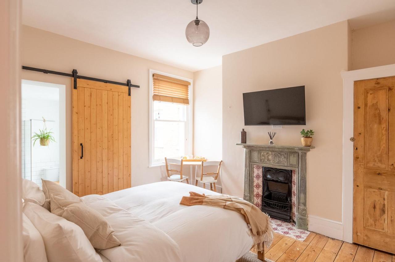 Doghouse Margate Bed & Breakfast Ngoại thất bức ảnh